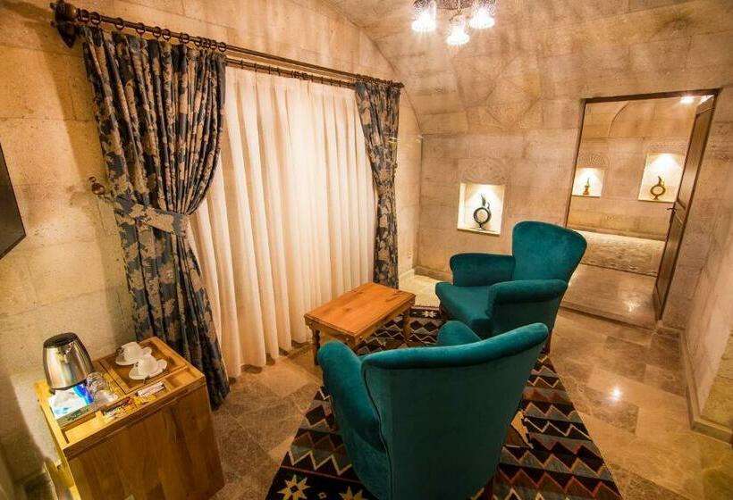 キングサイズベッドのスイートルーム, Caldera Cave Hotel & Restaurant