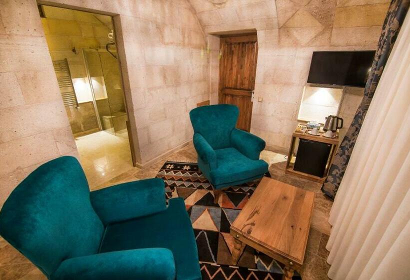 キングサイズベッドのスイートルーム, Caldera Cave Hotel & Restaurant