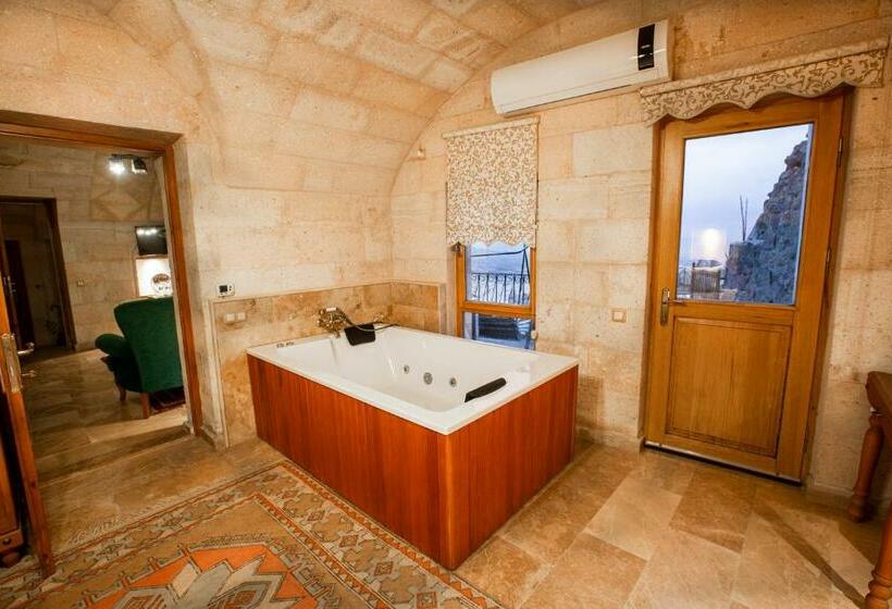 스위트 킹사이즈 침대, Caldera Cave Hotel & Restaurant