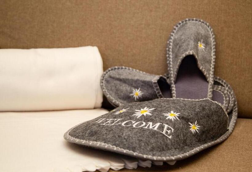 סוויטה משפחתית, Chalet Giasenei