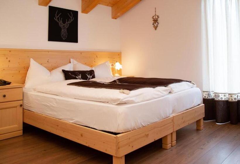 סוויטה משפחתית, Chalet Giasenei