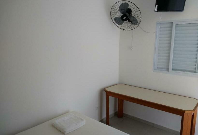 اتاق استاندارد, Consulado Praia