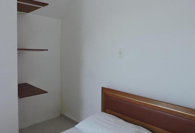 اتاق سوپریور, Consulado Praia