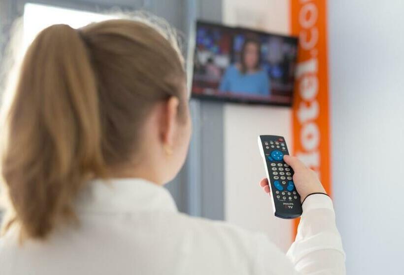 Номер Стандарт, Easyhotel Victoria