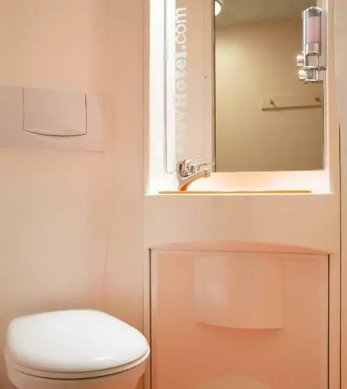 ベーシックルーム, Easyhotel Victoria
