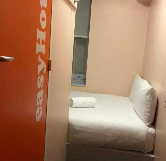 ベーシックルーム, Easyhotel Victoria