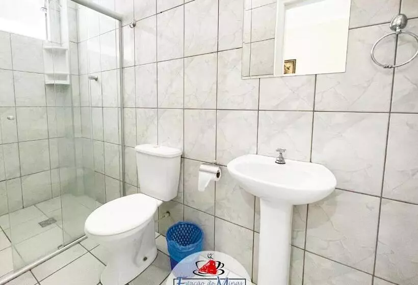 Standard Neljän Hengen Huone, Estação De Minas