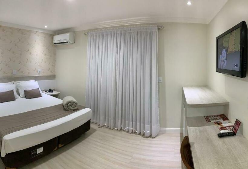 غرفة قياسية, Rouxinol