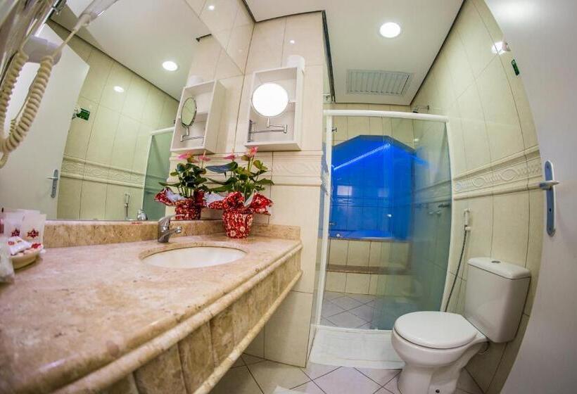 جناح عائلي, Rouxinol