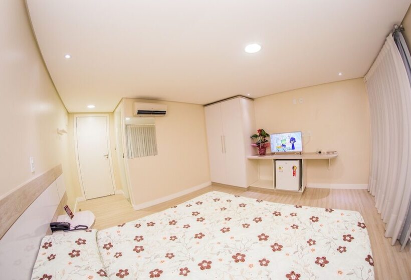 غرفة قياسية, Rouxinol