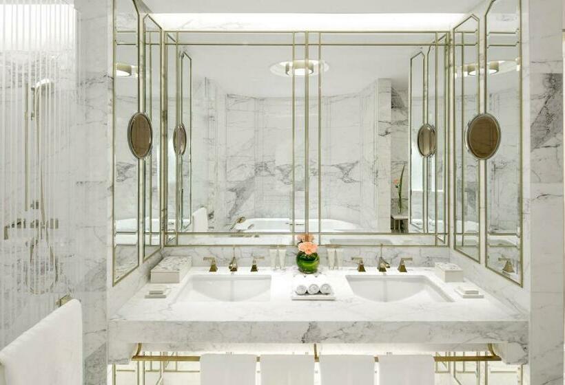 غرفة ديلوكس مطلّة علي البحر, The Langham Haikou