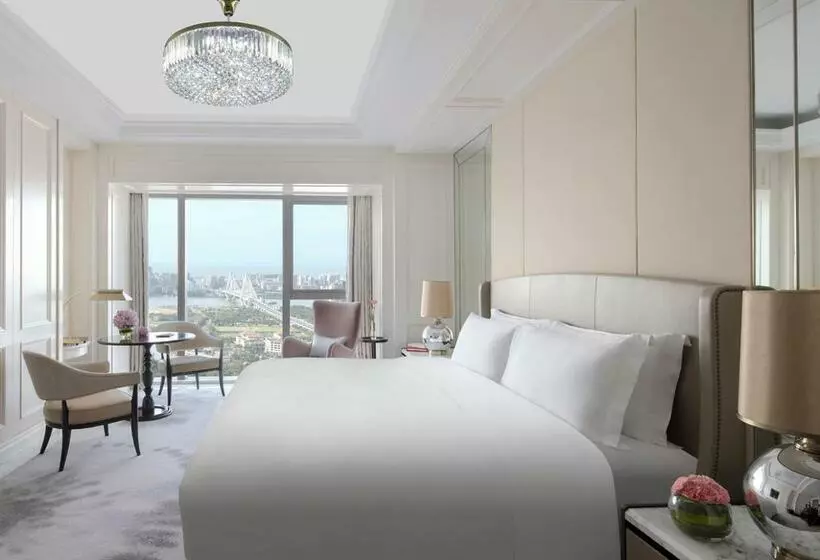 キングサイズベッドのデラックスルーム, The Langham Haikou