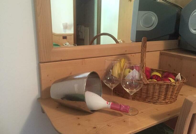 חדר סטנדרט, Tosa