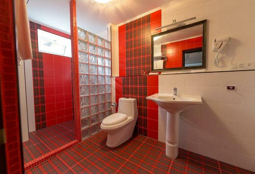 Люкс, Uyutnyy Dom