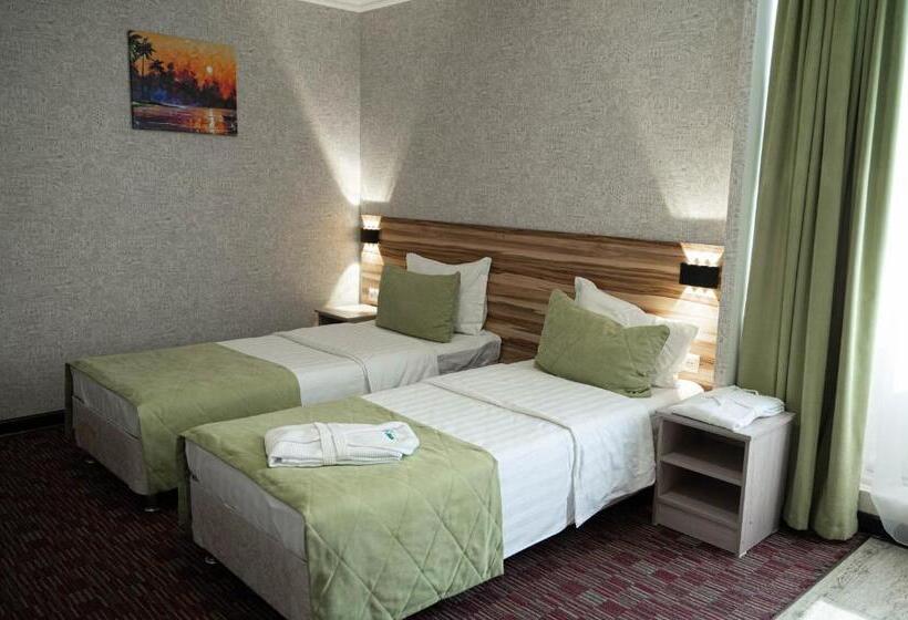 Полулюкс, Uyutnyy Dom