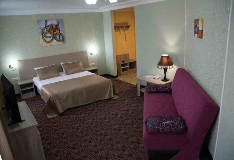 Студио Стандарт с Балконом, Uyutnyy Dom