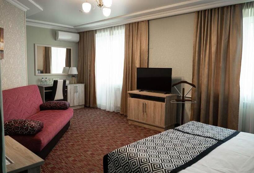 Студио Стандарт с Балконом, Uyutnyy Dom