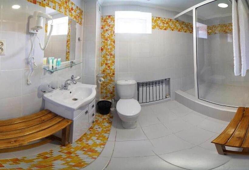 Family Suite, Uyutnyy Dom