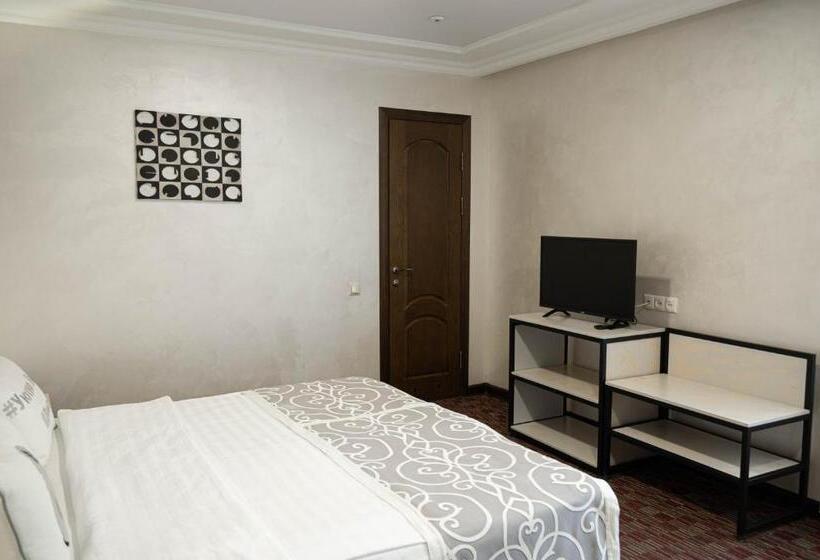 Family Suite, Uyutnyy Dom