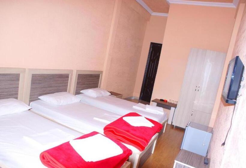 اتاق خانوادگی, Vakhtanguri