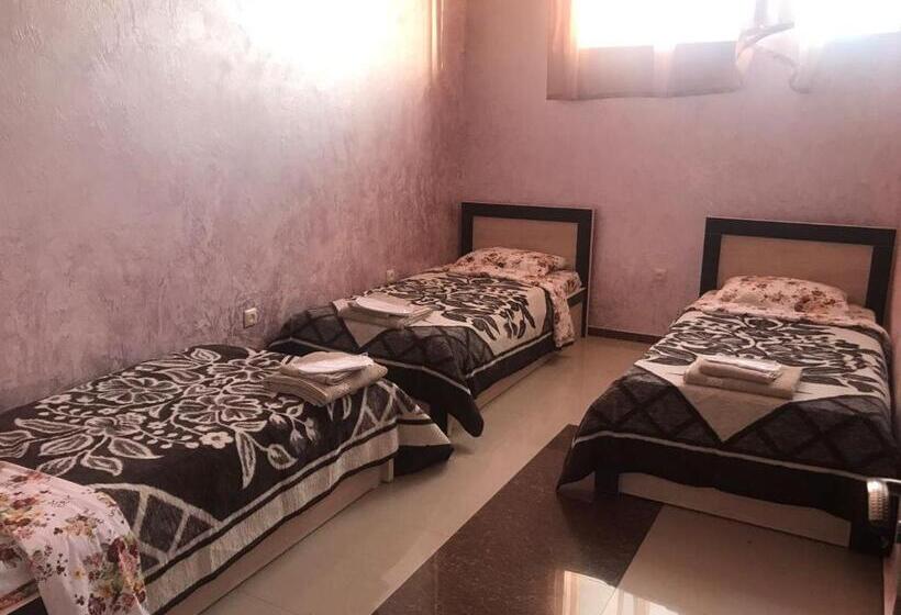 تختخواب در اتاق مشترک, Vakhtanguri