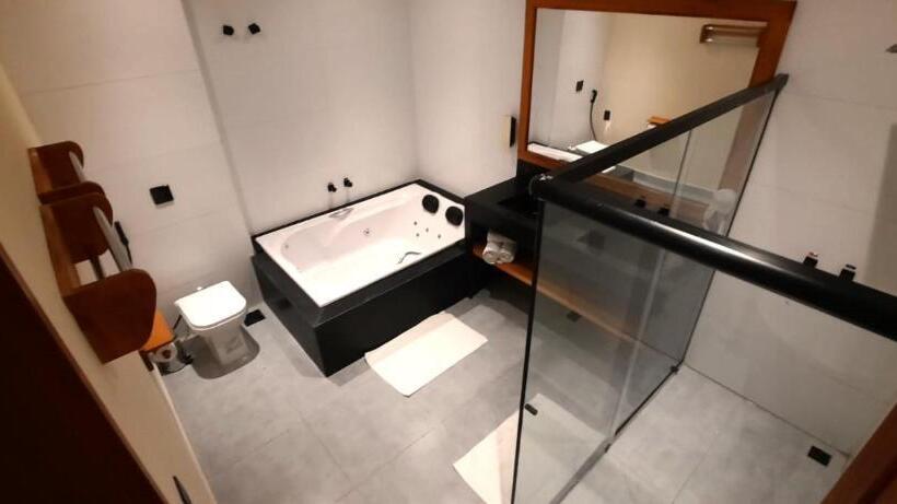 Люкс с гидромассажем, Villa Lobos Spa Romantik
