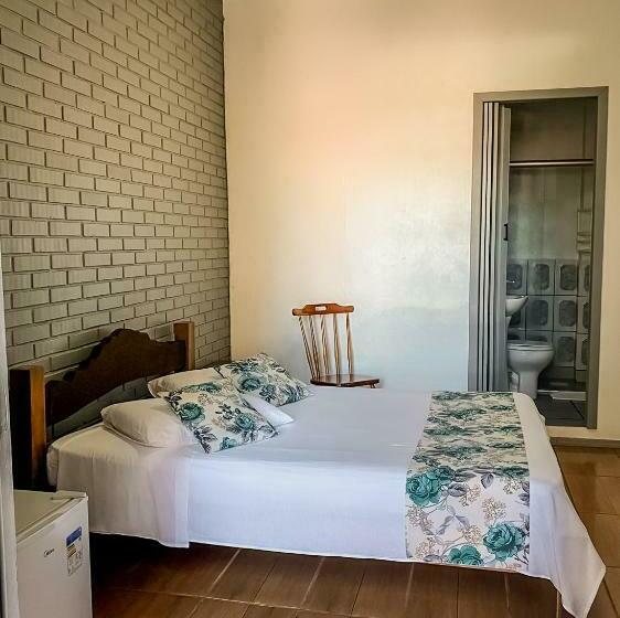Quarto Estandar, Voa Pousada Brisa