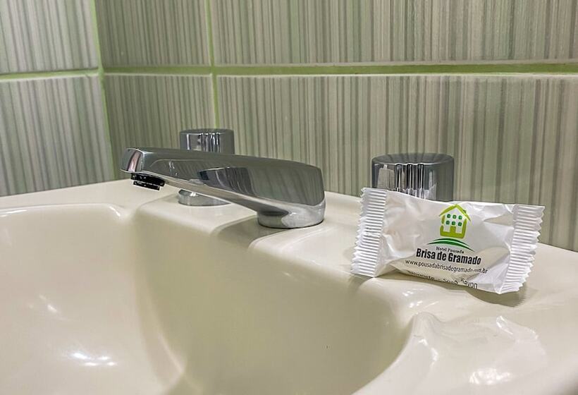 标准三人间, Voa Pousada Brisa