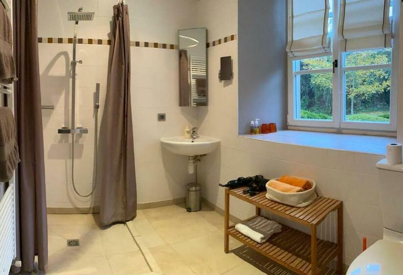 جناح سوبيريور, Domaine Des Grattières