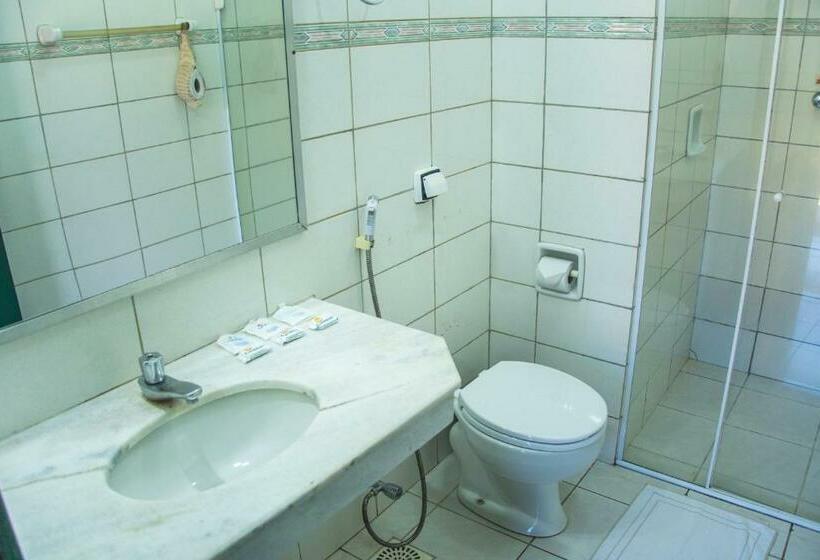 חדר סטנדרט לשלושה עם נוף לגינה, Candeias Hotel Gold Fish