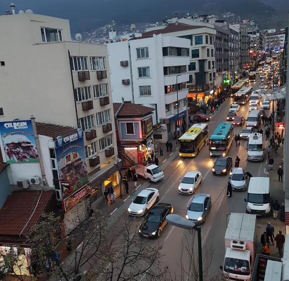 اتاق خانوادگی, Can