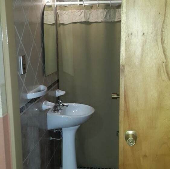 חדר סטנדרט לארבעה, Geminis