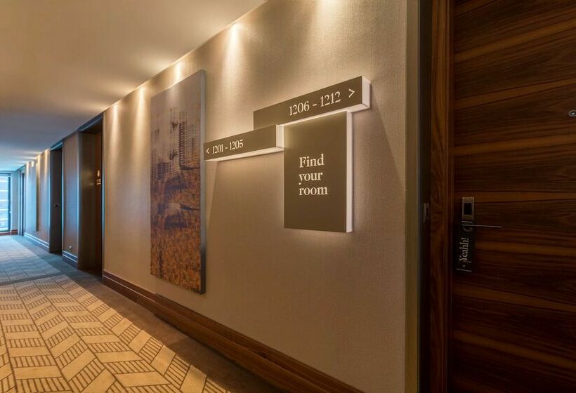 Номер Executive, Golden Tulip Istanbul Bayrampasa