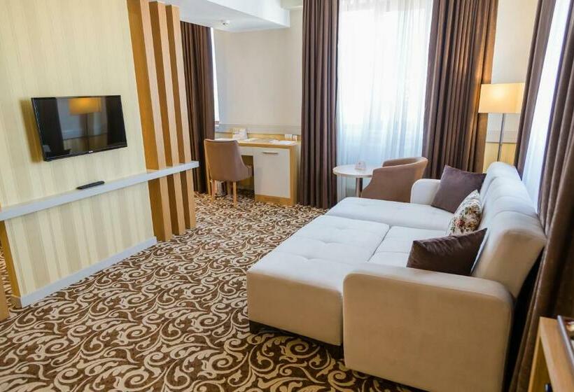 سوییت, Grand İtimat