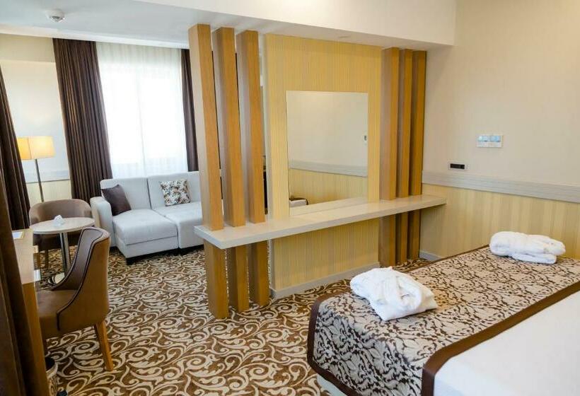 سوییت, Grand İtimat