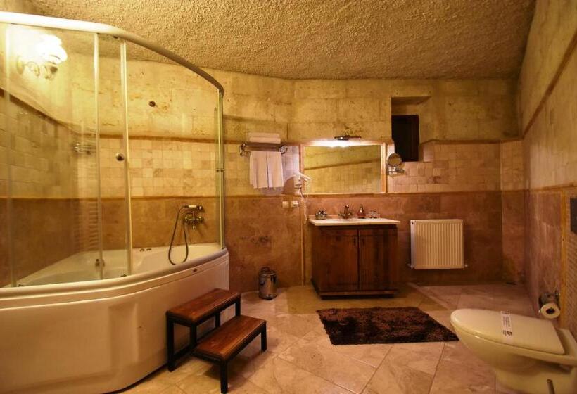 Pokój Rodzinny Ekonomiczny, Harman Cave