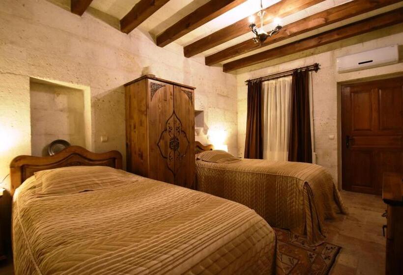 Pokój Standard, Harman Cave