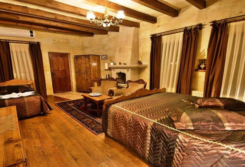 Pokój Rodzinny, Harman Cave