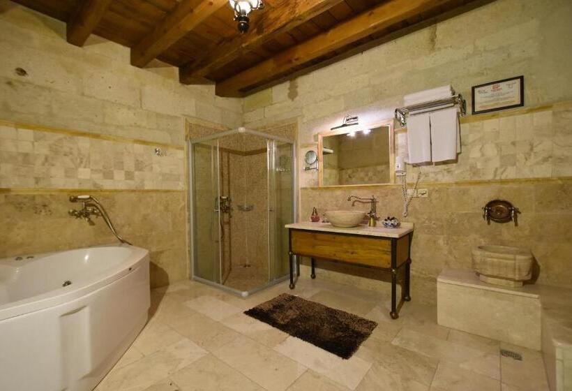 Pokój Rodzinny, Harman Cave