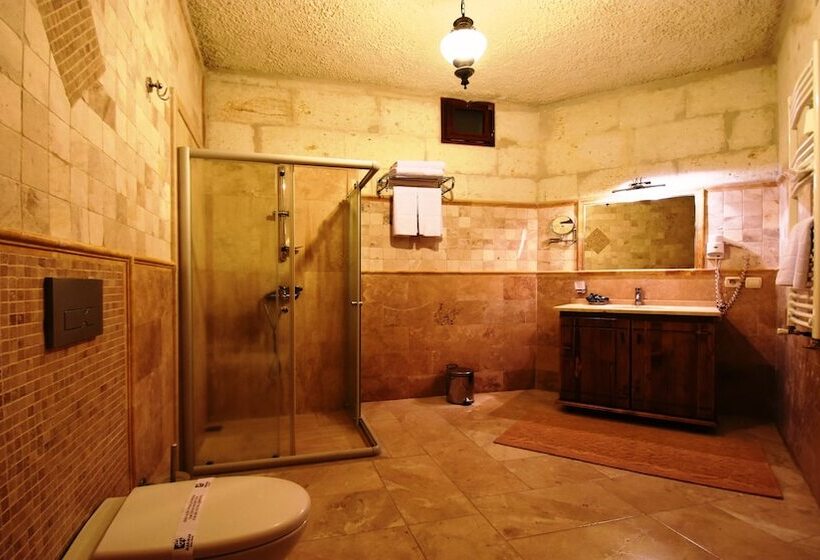 Pokój Standard, Harman Cave