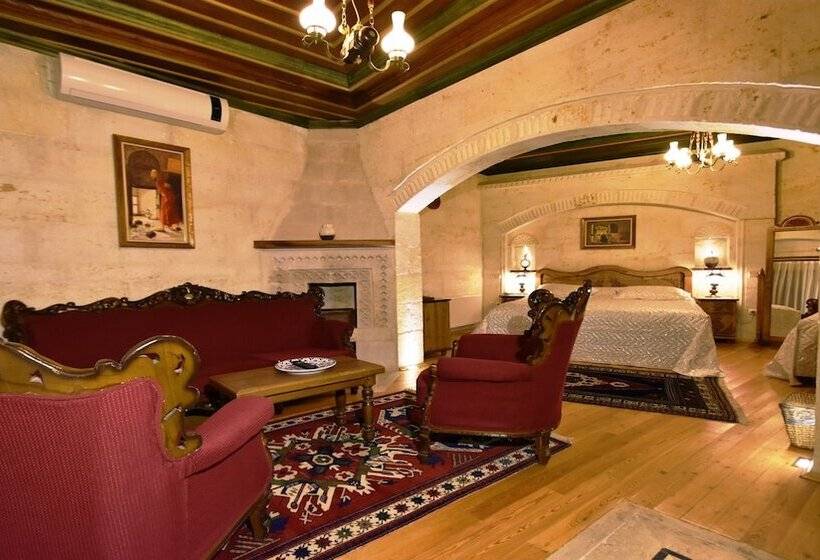 Pokój Rodzinny, Harman Cave