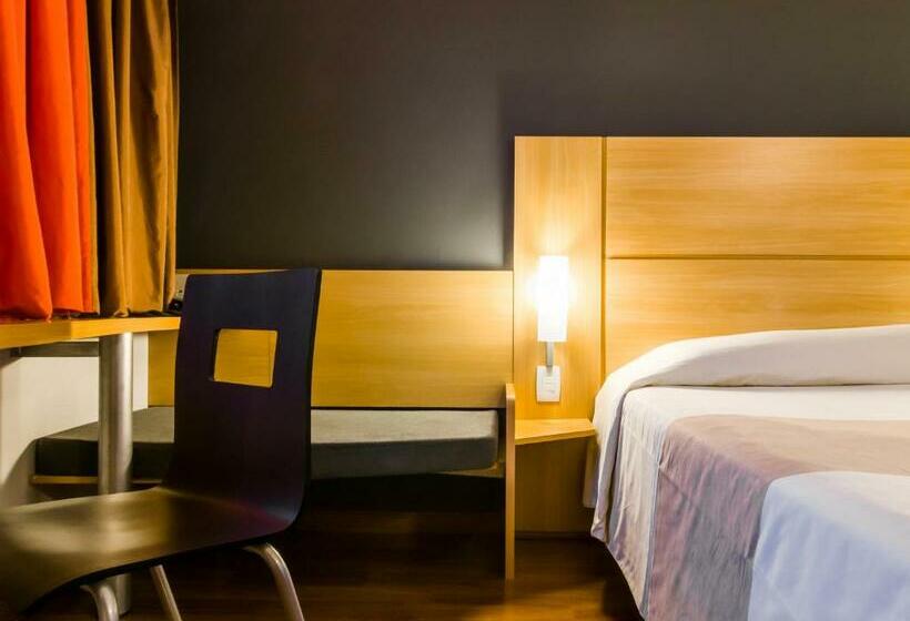 Standart Oda, Ibis Jaboticabal