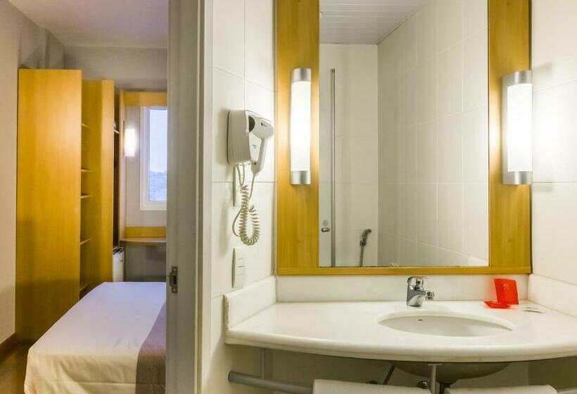 Standart Oda, Ibis Jaboticabal