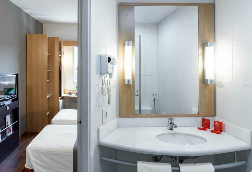 Standart Oda, Ibis Jaboticabal