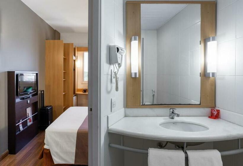 Standart Oda, Ibis Jaboticabal