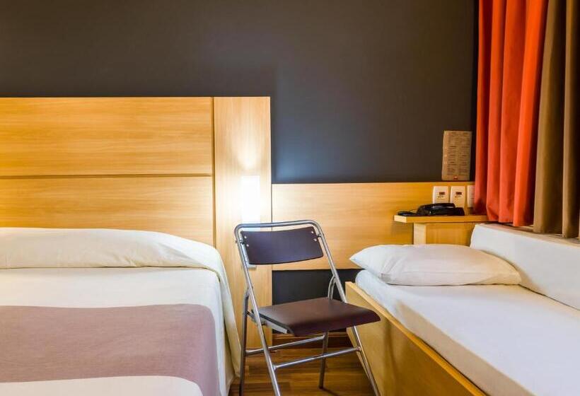 Aile Odası, Ibis Jaboticabal