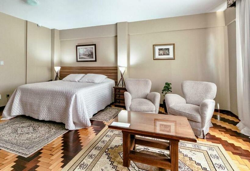 جناح ديلوكس, San Rafael