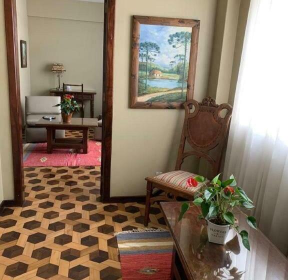 جناح ديلوكس, San Rafael