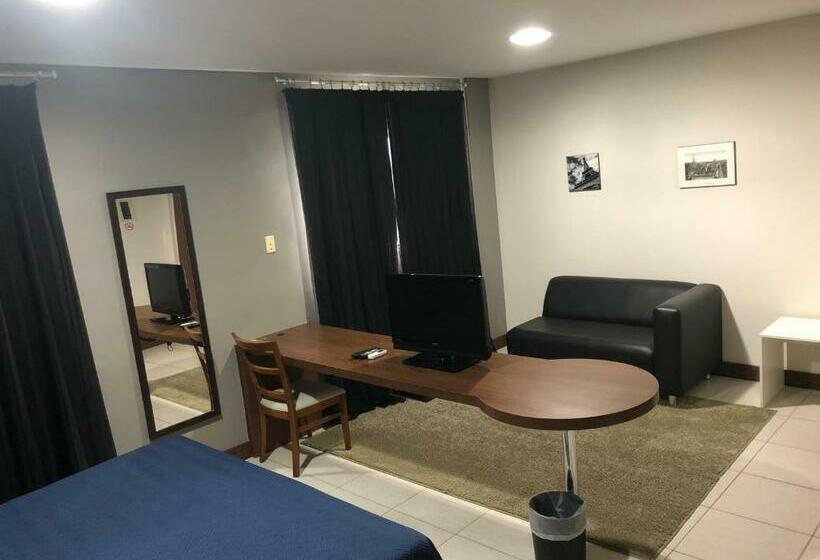 Superior Oda, Summit Dom Apart