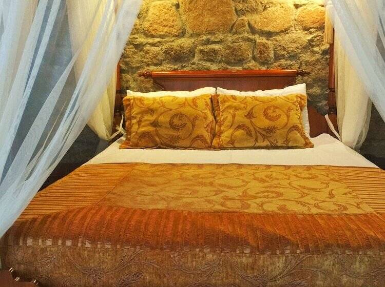 חדר סטנדרט לשלושה, Tas Hotel 17